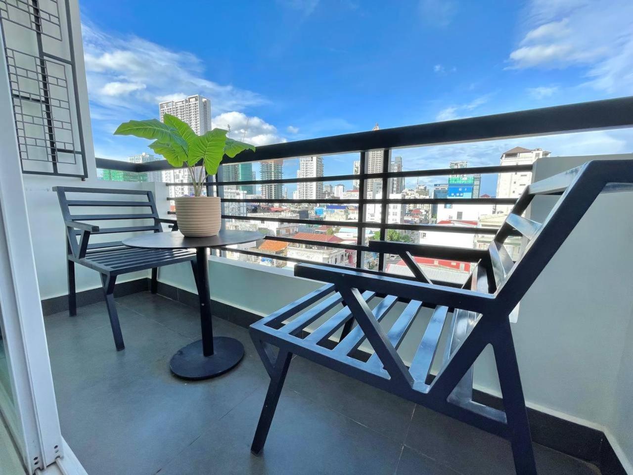 Pth Residence Phnom Penh Luaran gambar